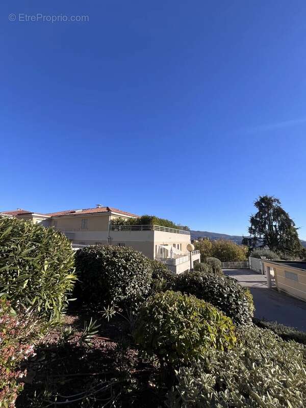 Appartement à GATTIERES