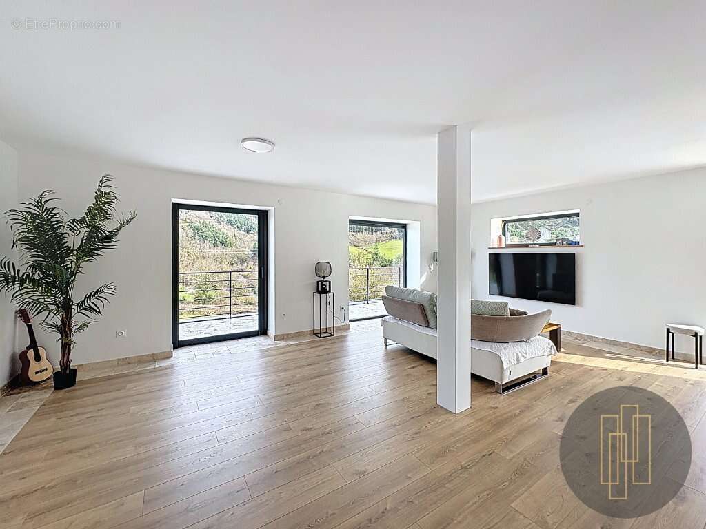 Maison à CHAMBOST-ALLIERES