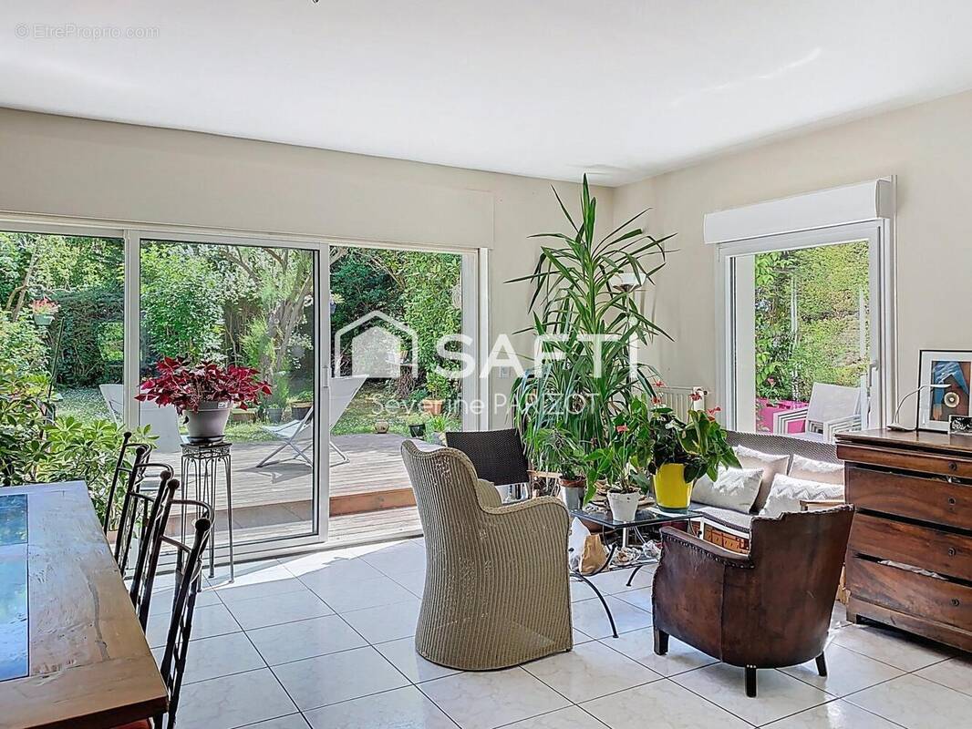 Photo 1 - Maison à NOISEAU