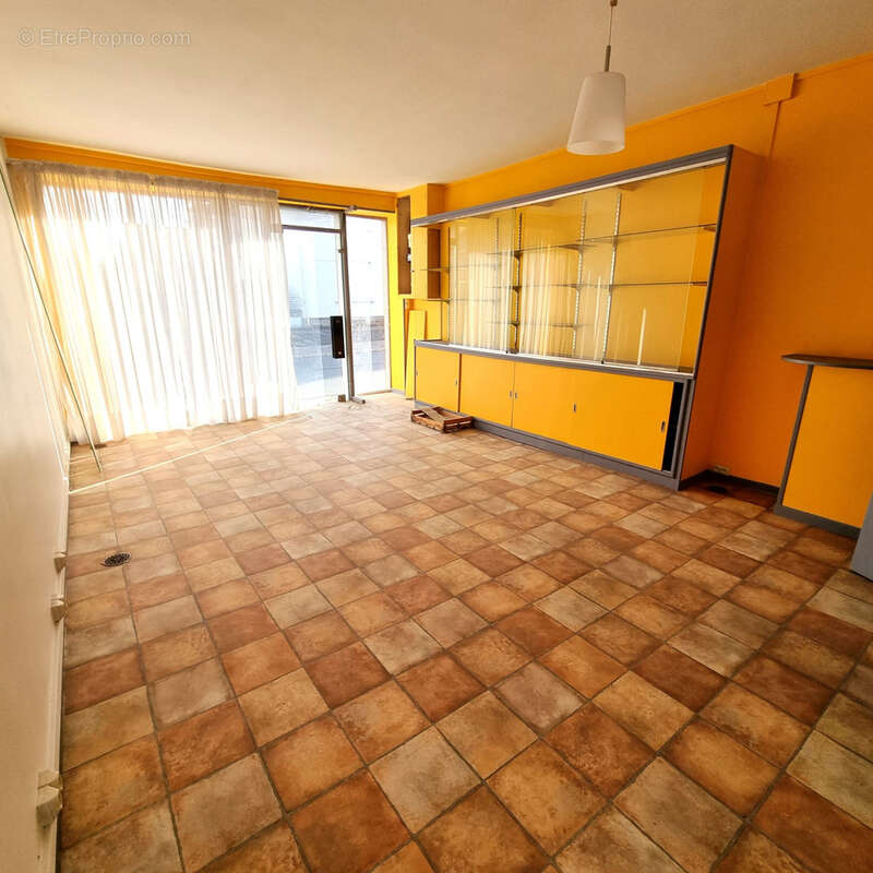 Maison à SAINT-DENIS-DE-JOUHET