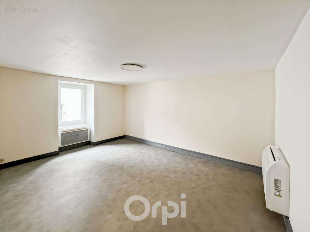 Appartement à AMBAZAC