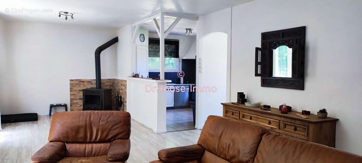 Maison 138 m² à Nantheuil  - photo 4