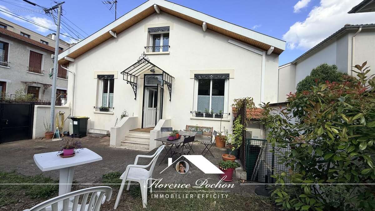 Maison à LYON-8E