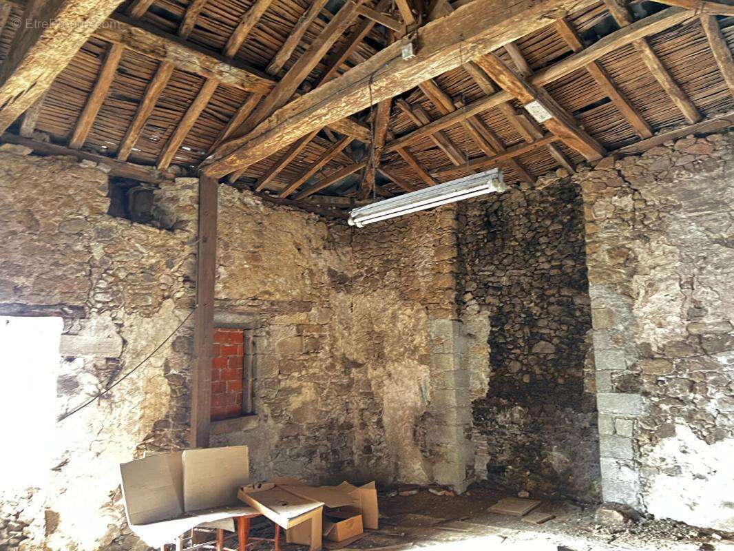 Maison à POUZAUGES