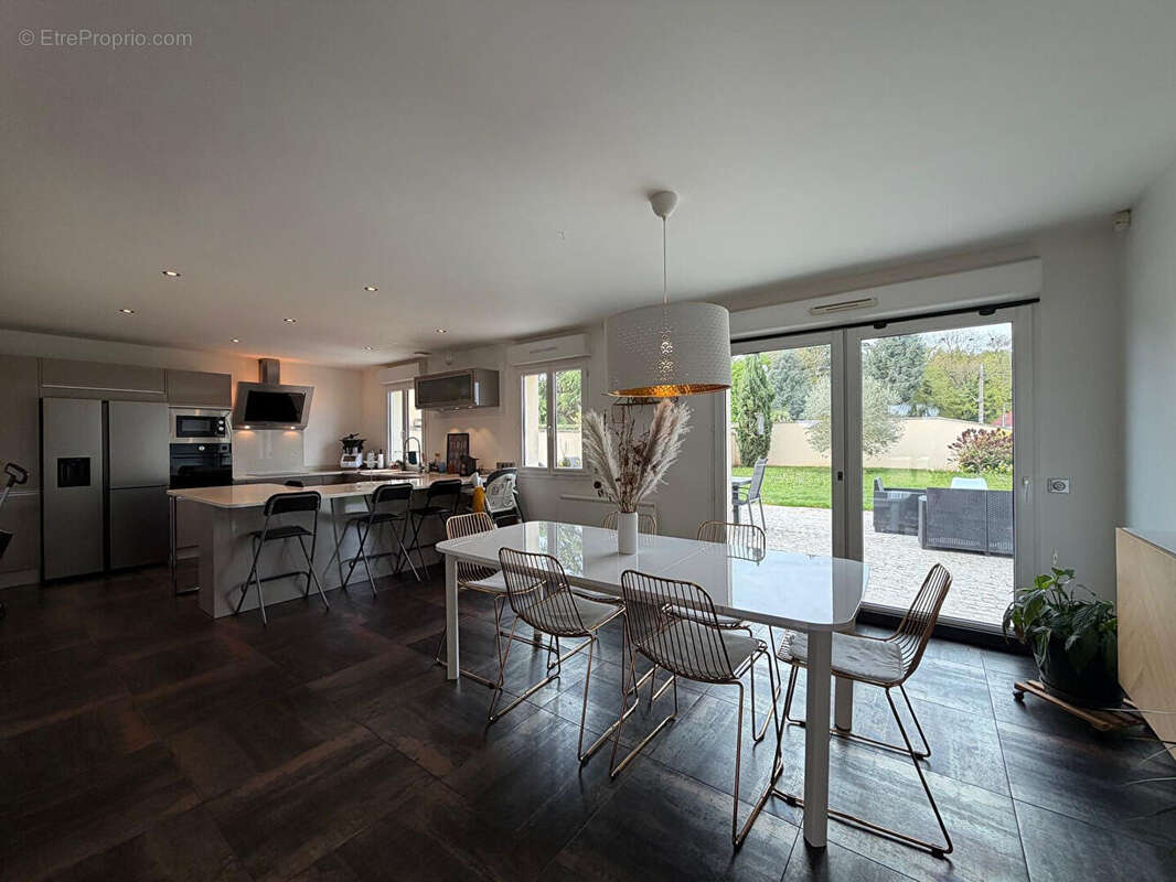 Maison à SAINT-FARGEAU-PONTHIERRY