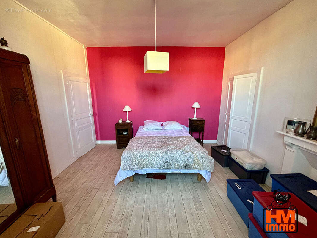 Maison à CONDAT-SUR-VIENNE