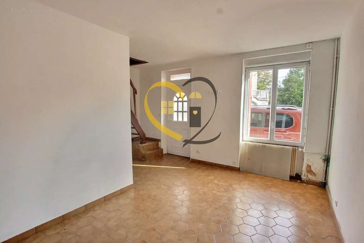 Maison à AUBIGNY-SUR-NERE