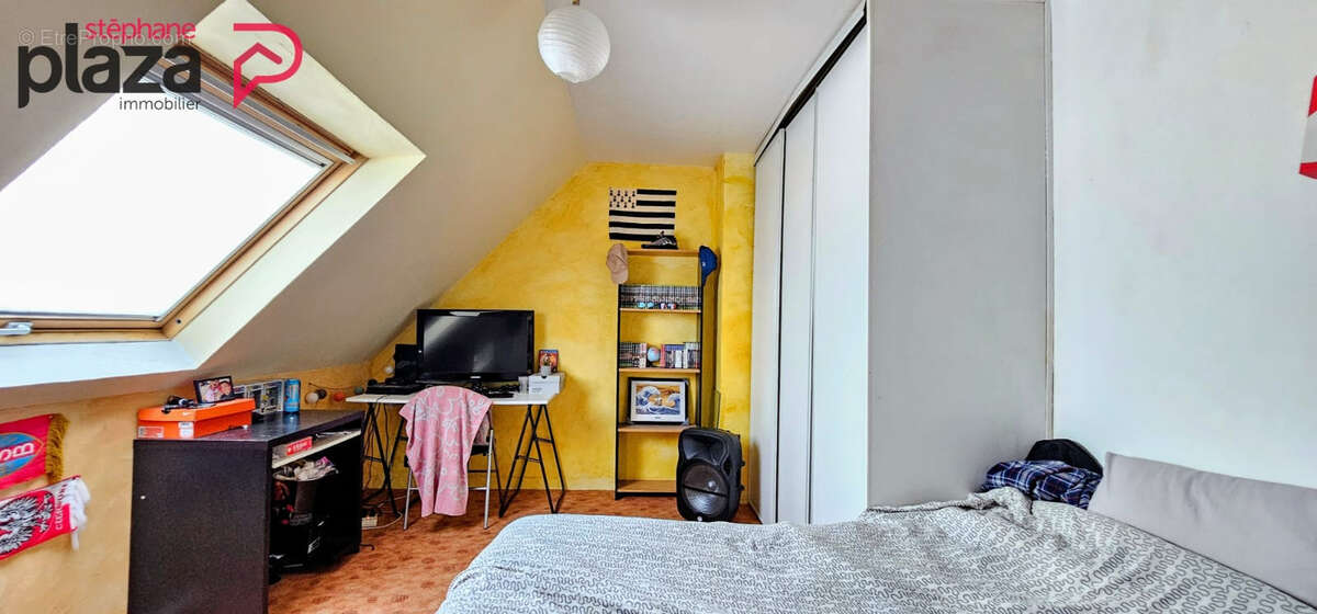 Maison à POULLAN-SUR-MER