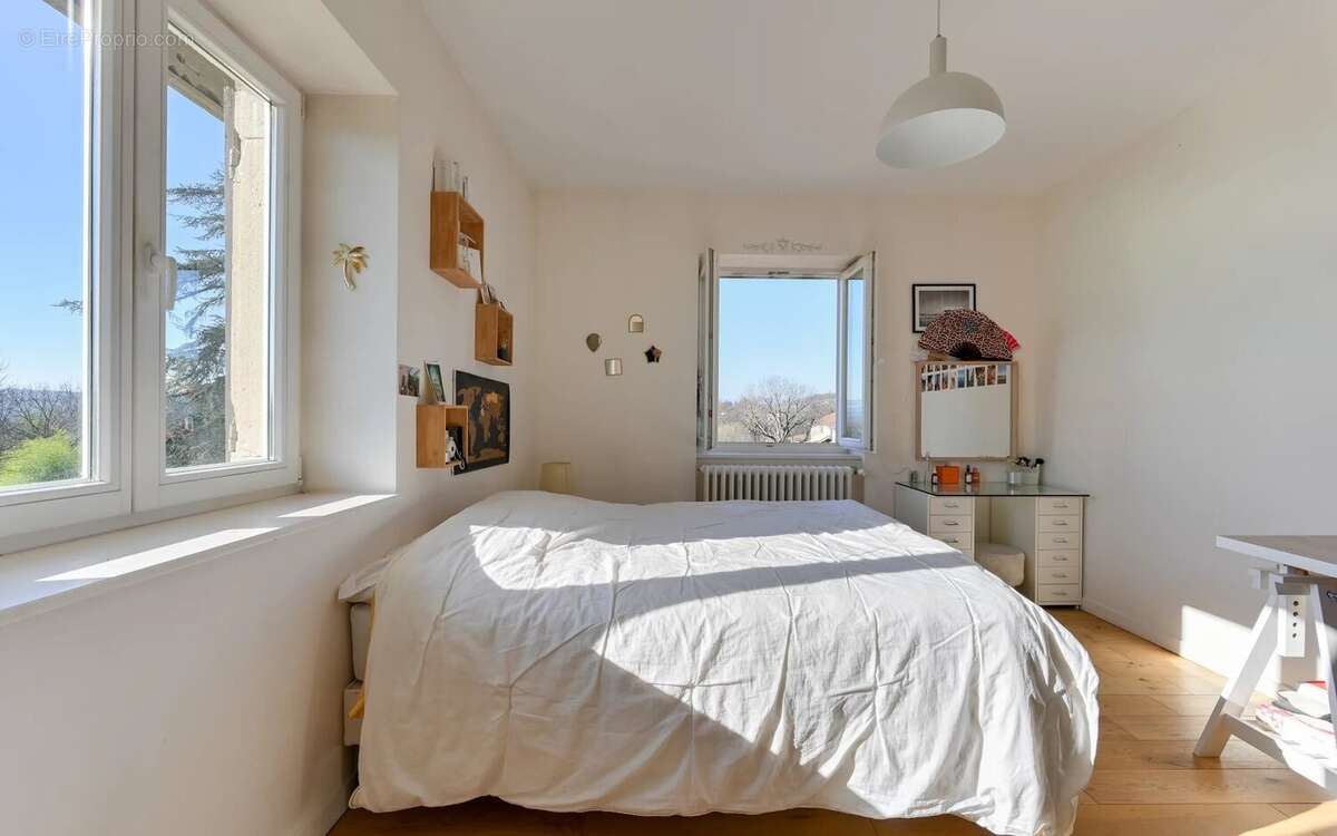 Maison à CHAZAY-D'AZERGUES