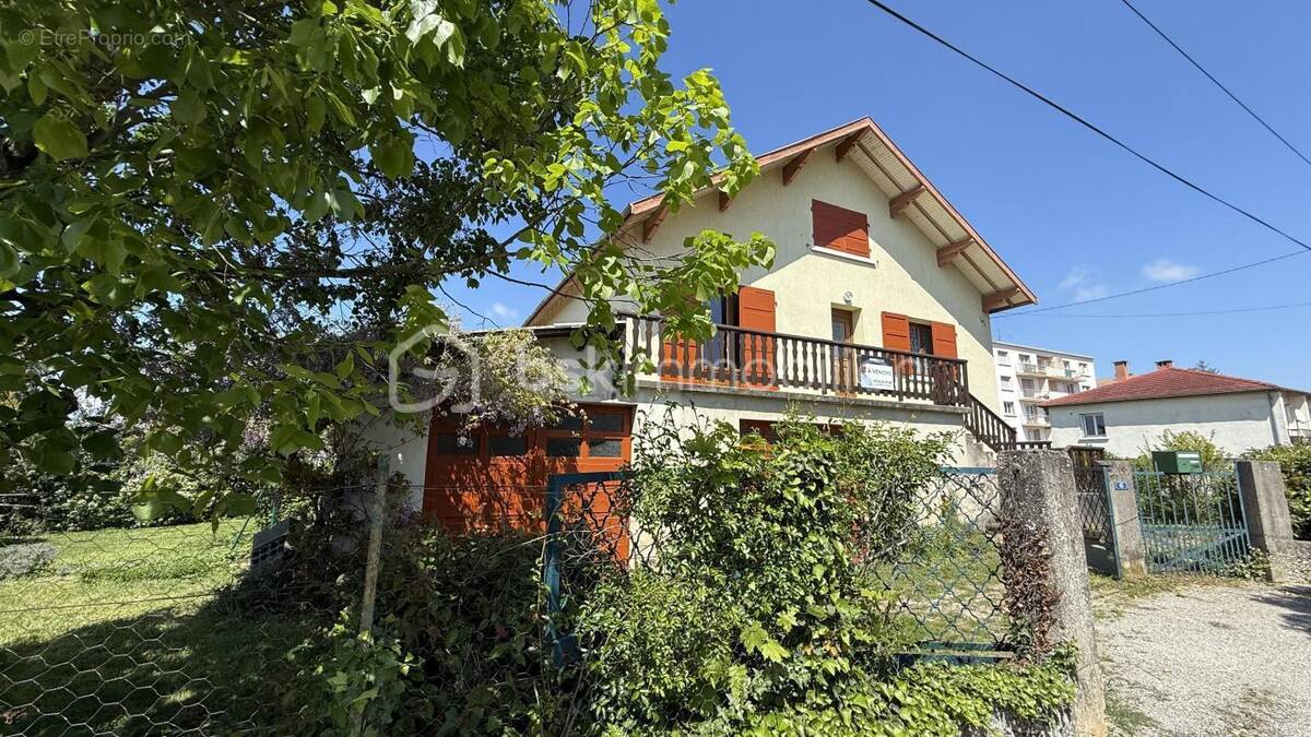 Maison à BOURG-DE-PEAGE