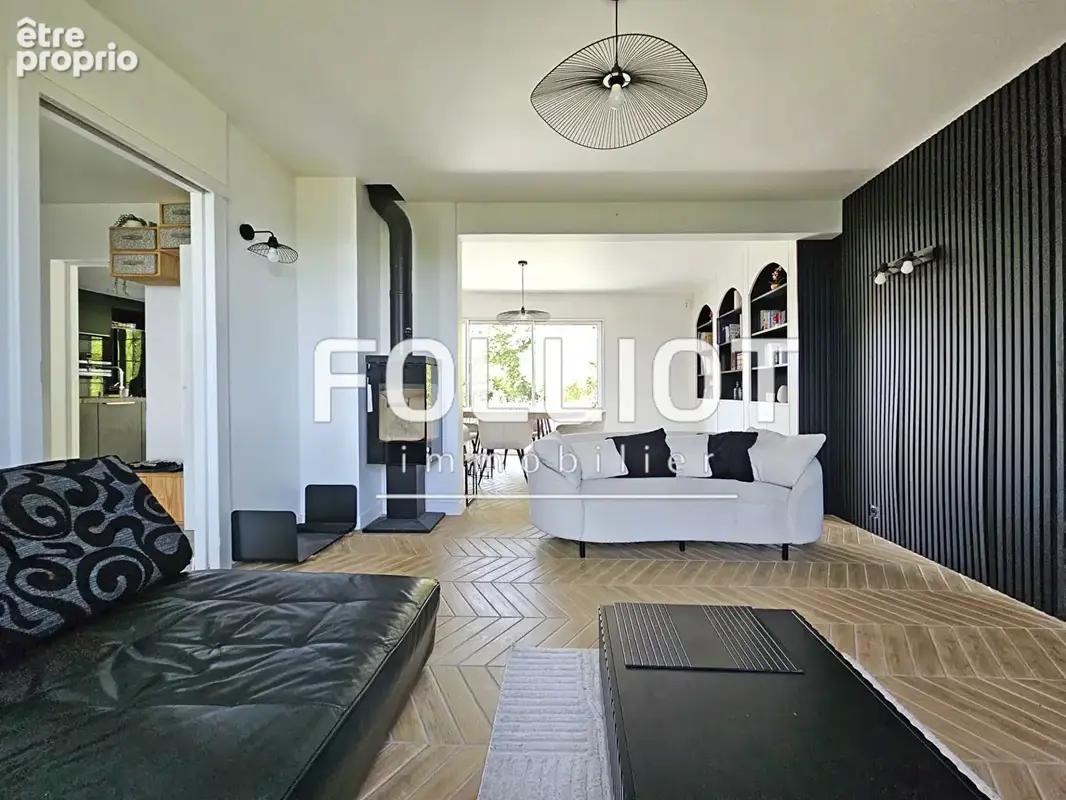 Maison 8 pièces 5 chambres à vendre à Cresserons - 150 m² sur un terrain de 1100 m² - photo 7