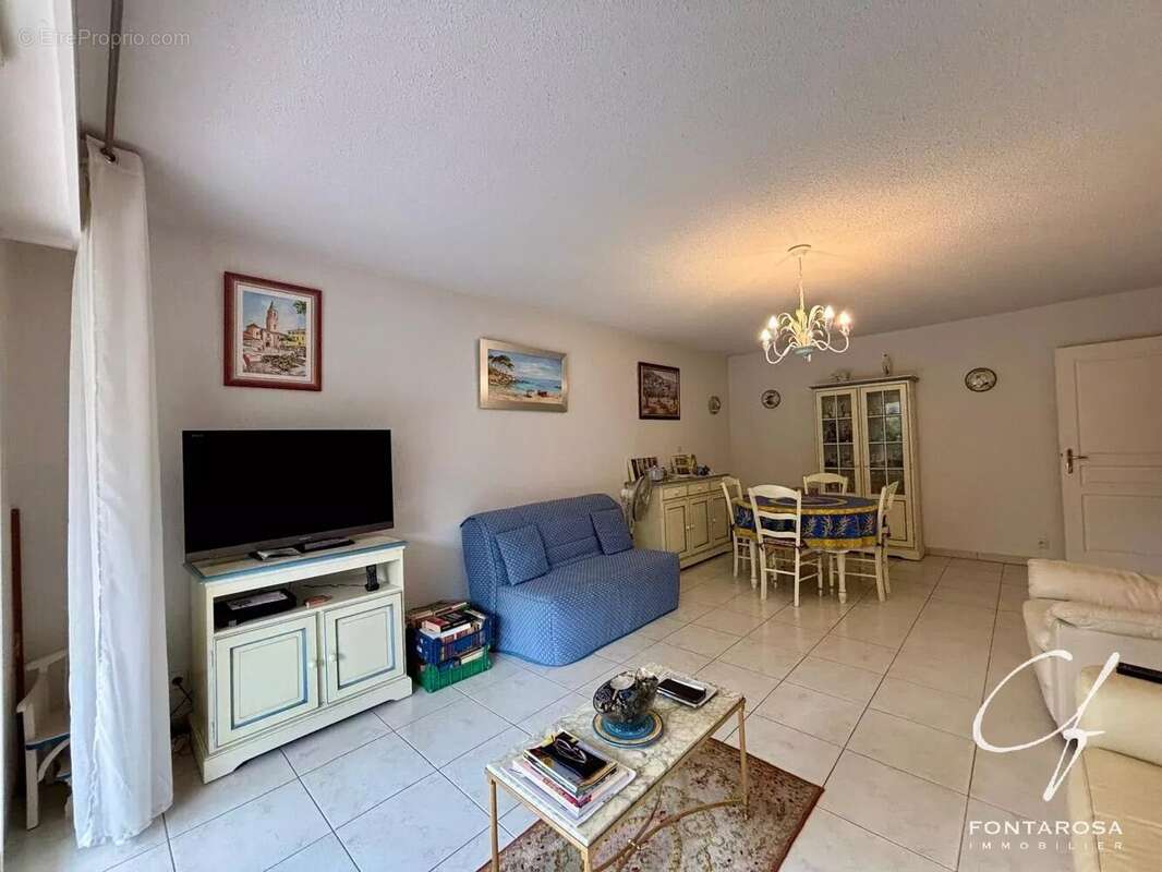 Appartement à FREJUS