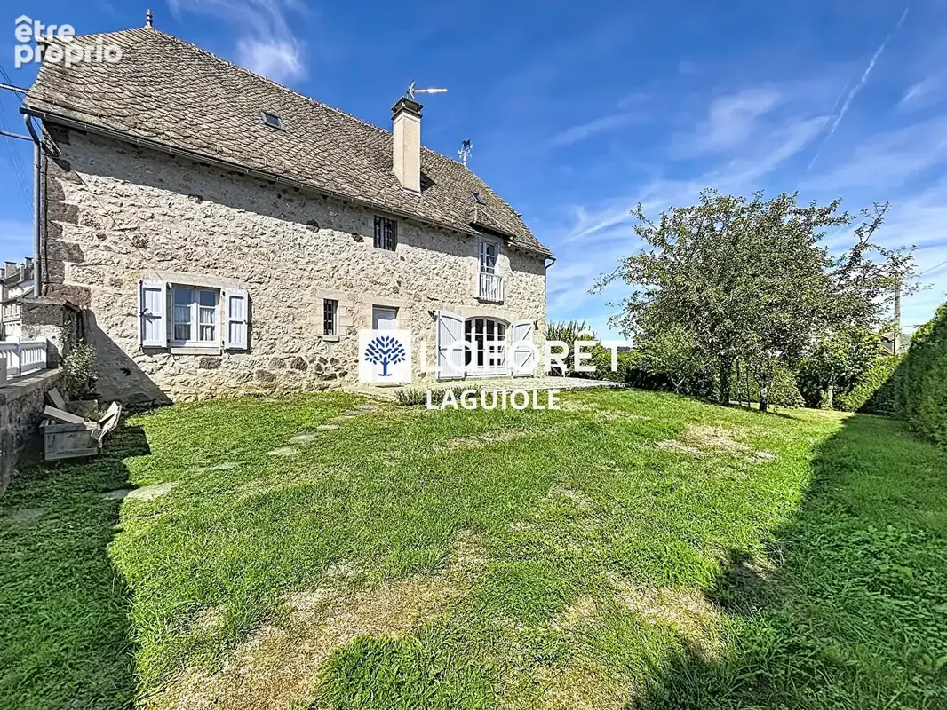 Photo Maison à Mur-De-Barrez au prix de 246 000€