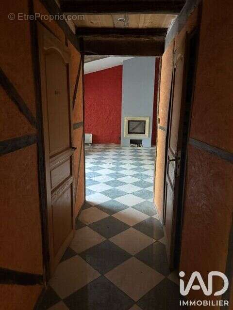 Maison 270 m² à Sainte-Radegonde  - photo 6