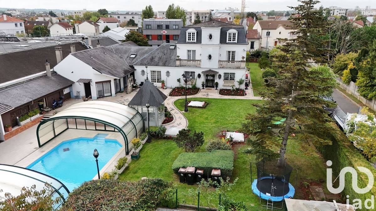 Photo 1 - Maison à SAINT-MAUR-DES-FOSSES