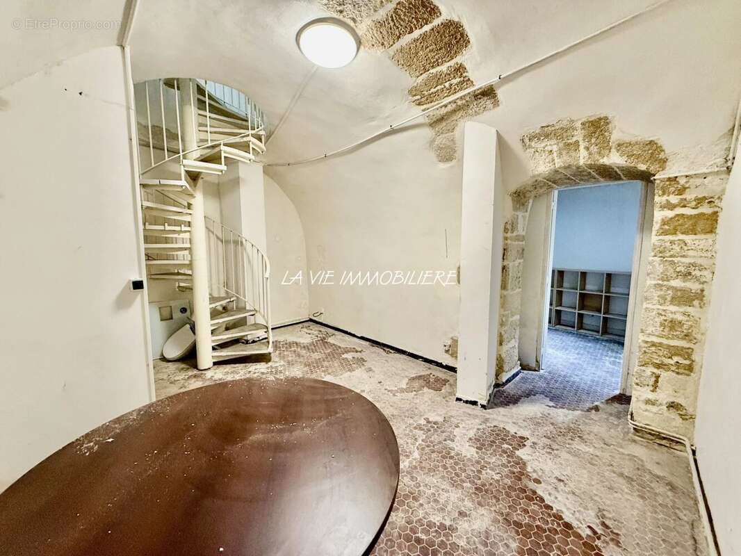 Commerce à PARIS-5E