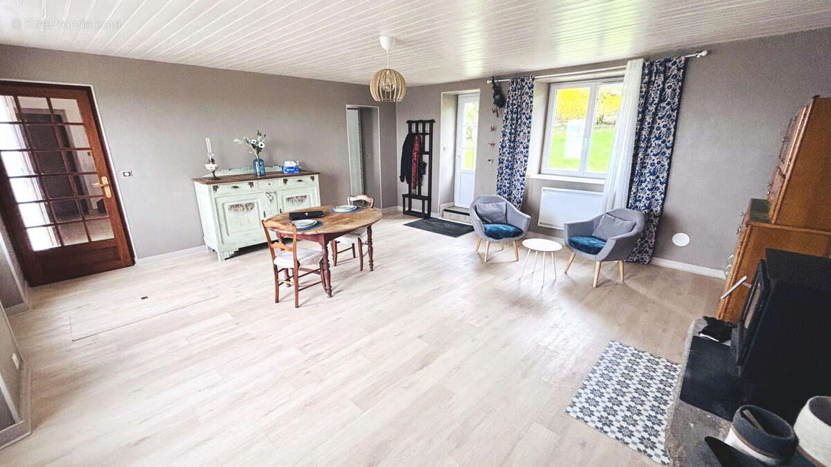 Maison 115 m² à Juvigne  - photo 5