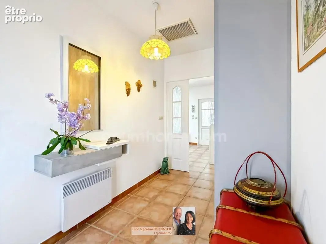 EXCLUSIVITE Montesquieu des Albères Villa récente de 4 faces de plain-pied avec piscine chauffée et Vue sur les Albères - photo 12