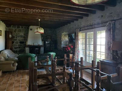 Maison à PRESAILLES