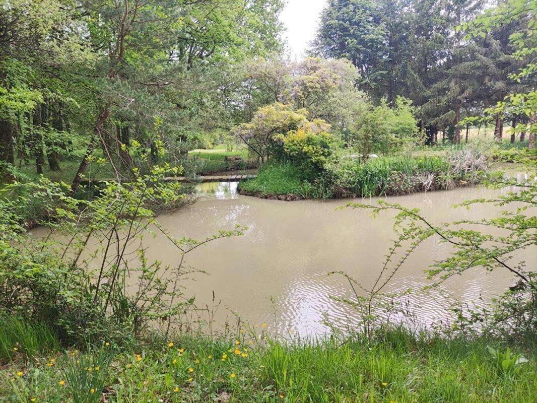 Terrain à MIGNALOUX-BEAUVOIR