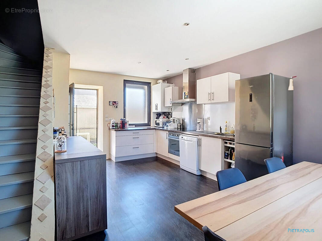 Maison à SAINT-JEAN-DE-BOURNAY