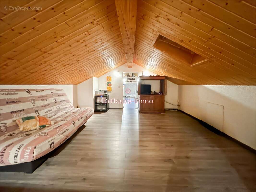 Appartement à ROQUEFORT-LES-PINS