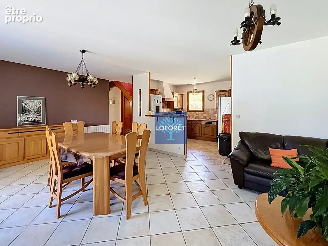 Maison Martignas Sur Jalle 8 pièces 165 m² - photo 2