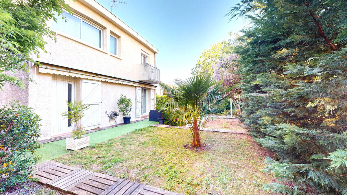 Maison à RAMONVILLE-SAINT-AGNE