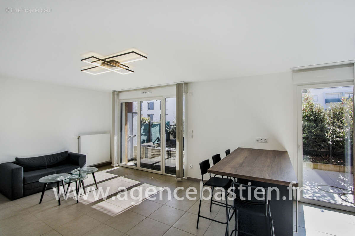 Appartement à FERNEY-VOLTAIRE