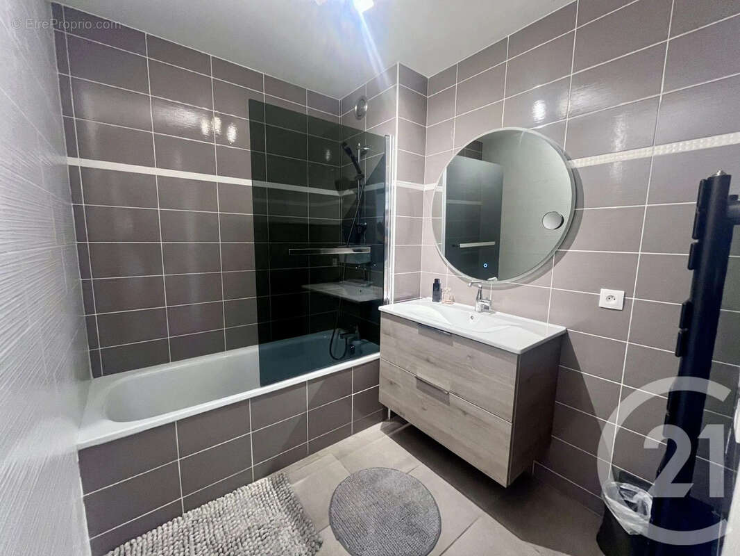 Appartement 81 m² à Roquefort-Les-Pins  - photo 17