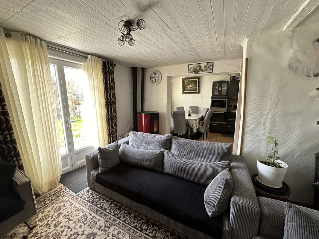 Maison Type 4 sur un terrain de 700 m2 - photo 7