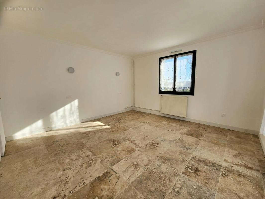 Maison 194m2 hab. - 6 chambres - garage - terrain - photo 14