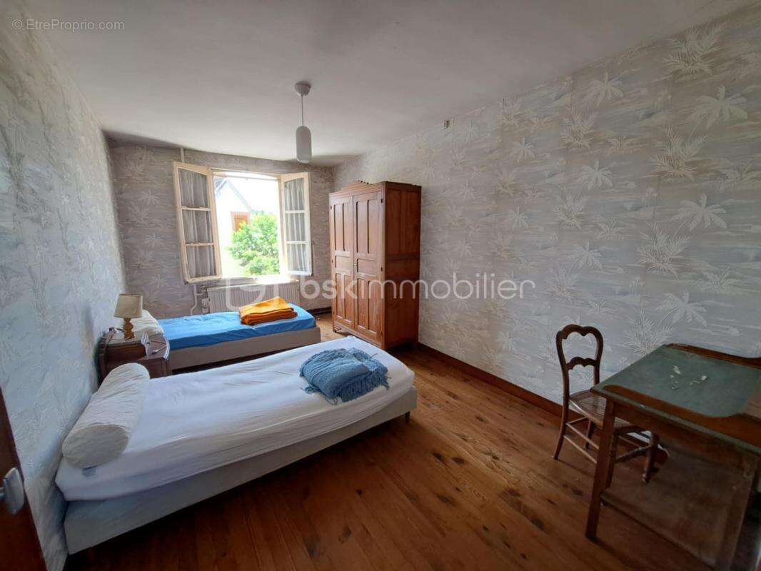 Maison à LONGNY-AU-PERCHE