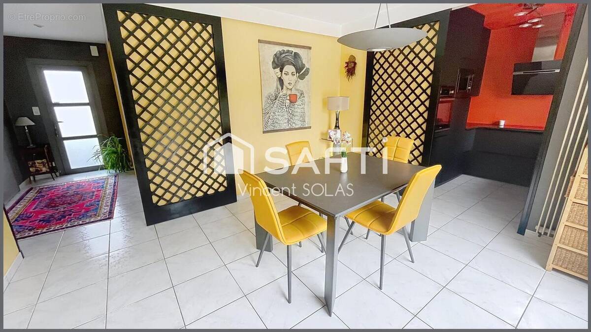 Photo 1 - Maison à VENANSAULT