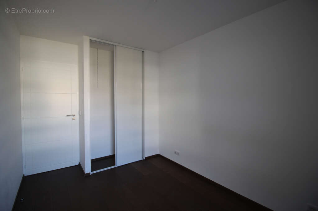 Appartement 3 pièces garage cave balcon à vendre - Saint Julien en Genevois Centre Ville - photo 4
