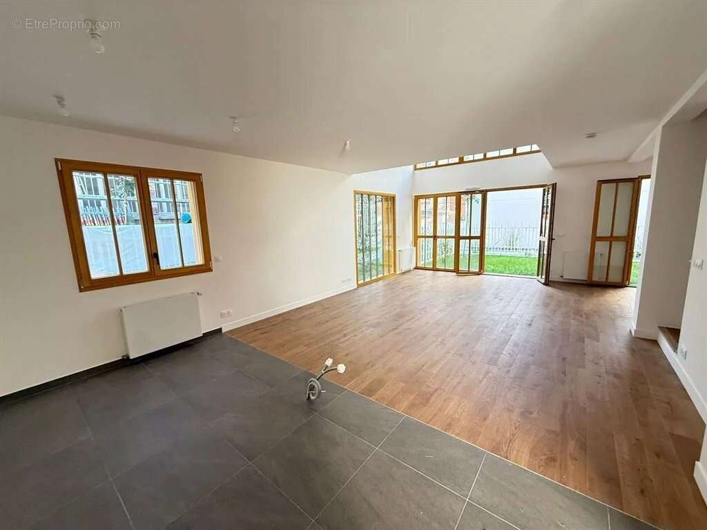 Maison à PARIS-12E