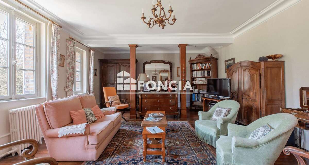 Maison à CHATEAU-RENAULT