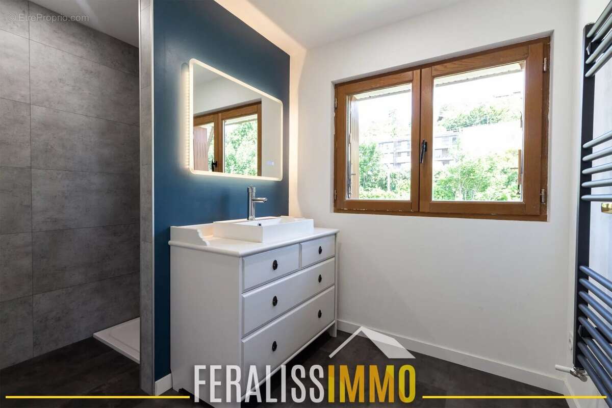 Maison à VAUX-SUR-SEINE