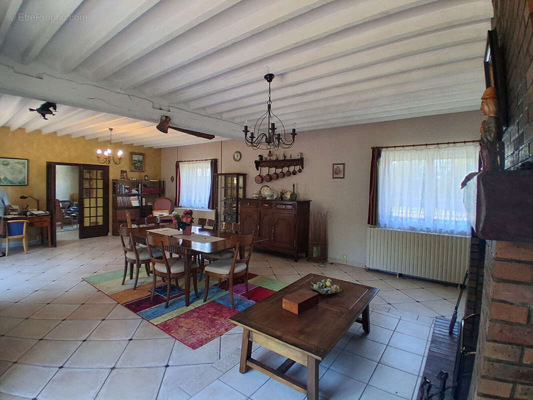 Maison à CHATILLON-LES-SONS