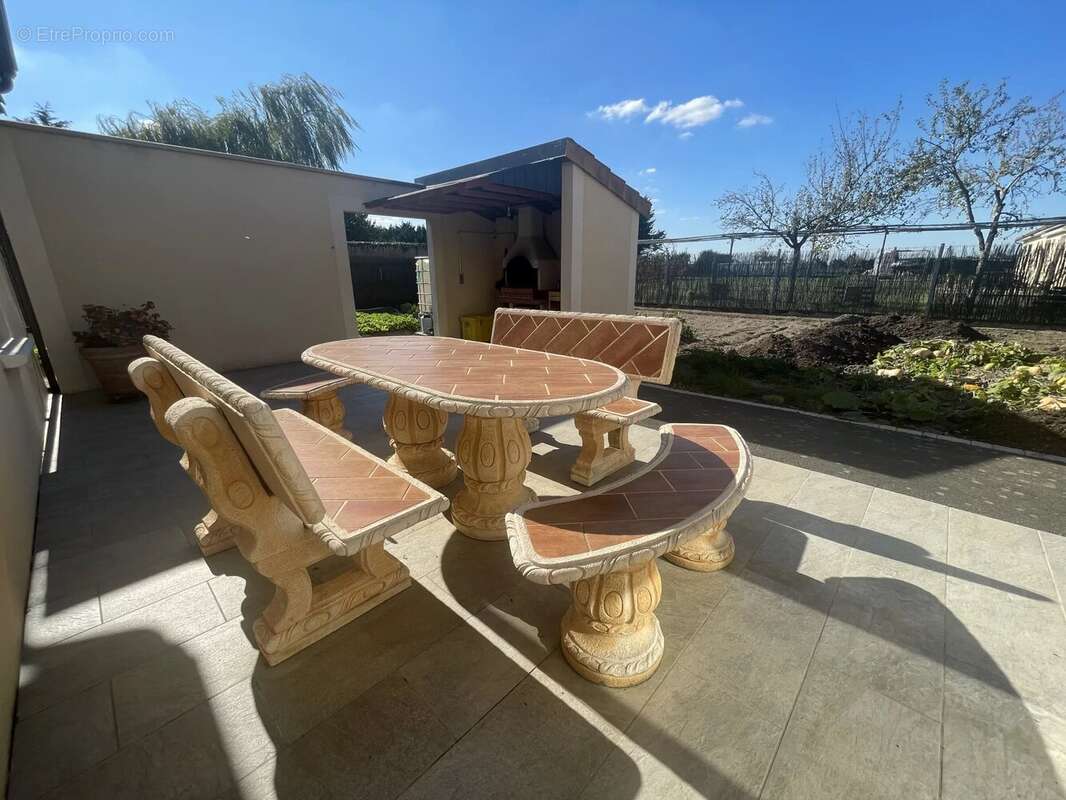 Maison à MONTREUIL-BELLAY