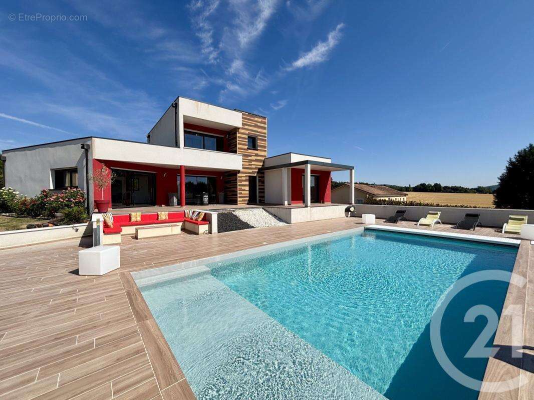 Maison 287 m² à Limoges  - photo 2
