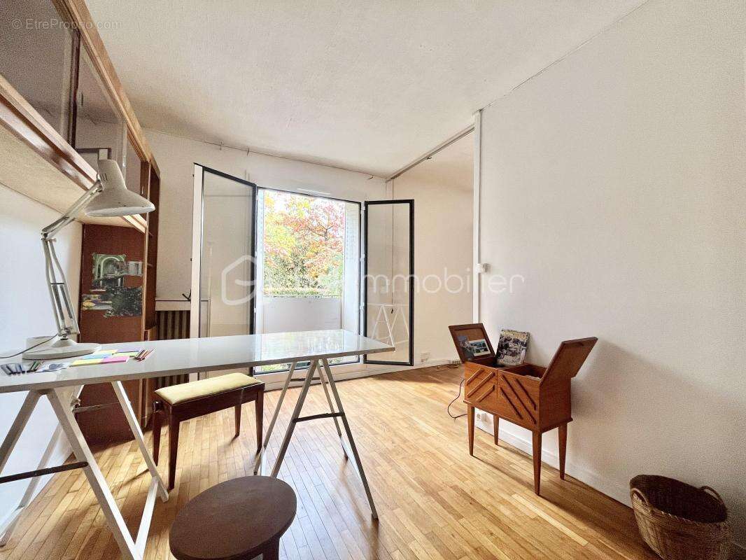 Appartement à MONTROUGE