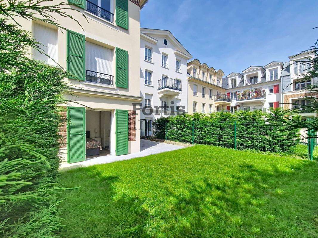 Appartement à LE PLESSIS-ROBINSON