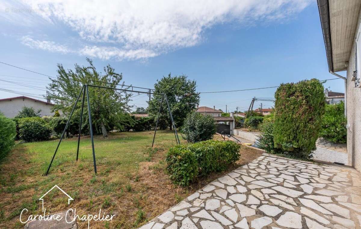 Centre-ville Plaisance-du-Touch – Maison familiale avec grand terrain divisible de 1 500 m² - photo 13