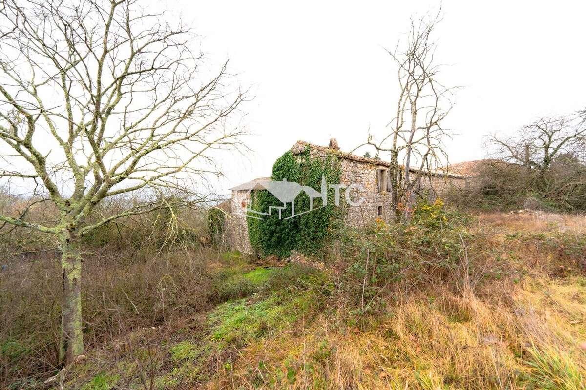 Grange a renover 1497m² de terrain - photo 12