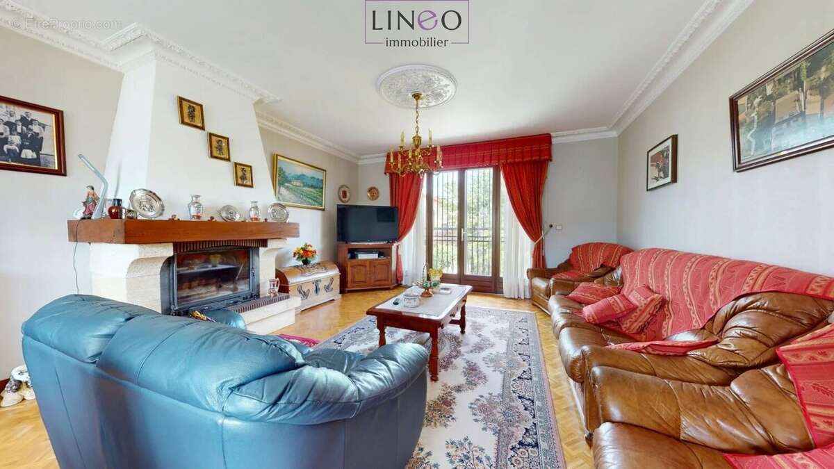 Maison à CHOISY-LE-ROI