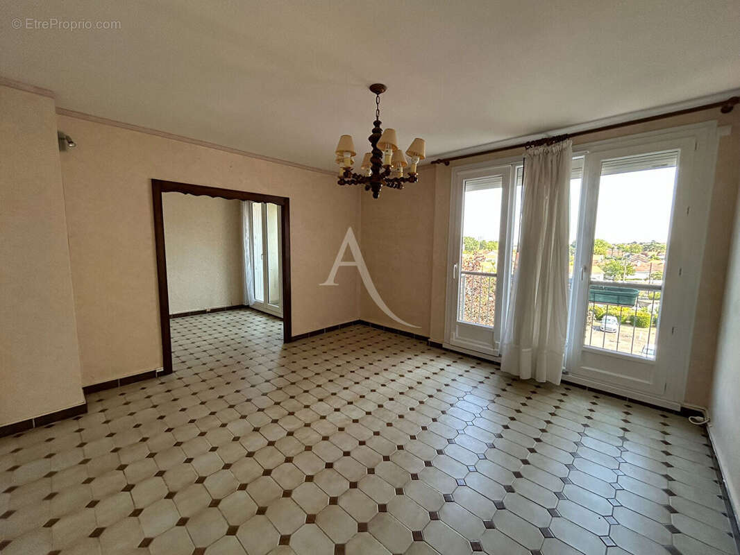 T4 - 3 chambres - CHATEAU REZE - photo 4