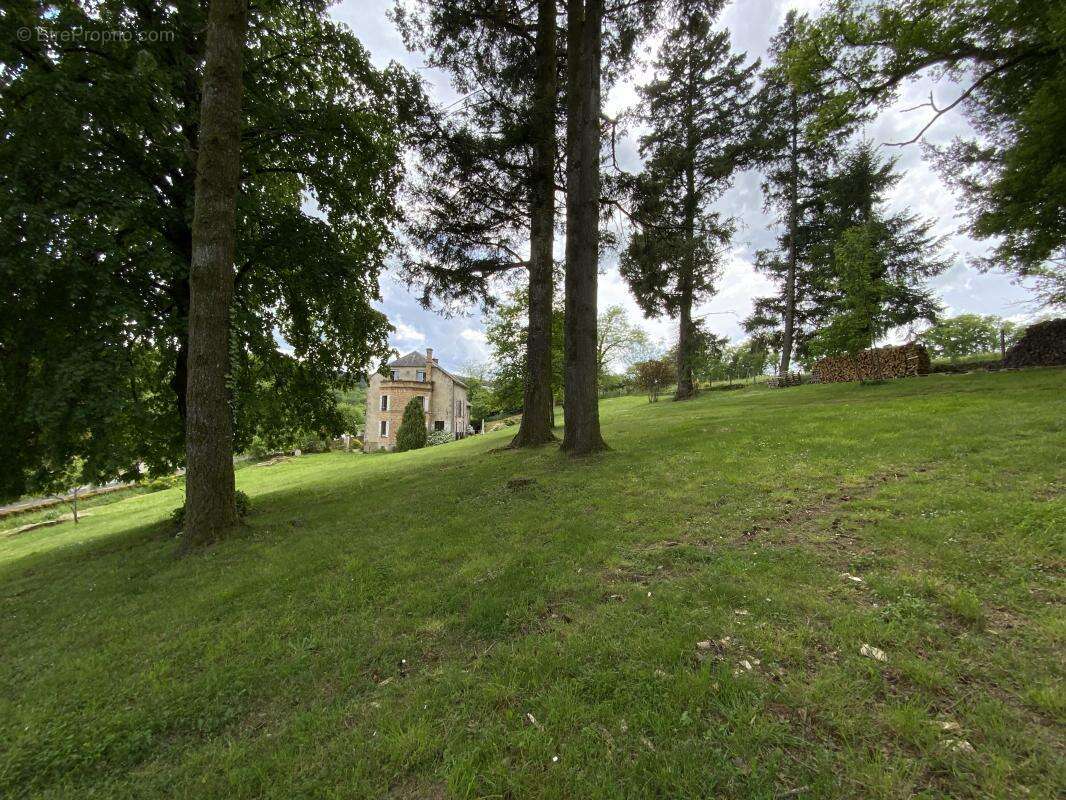 Maison à BERSAC-SUR-RIVALIER