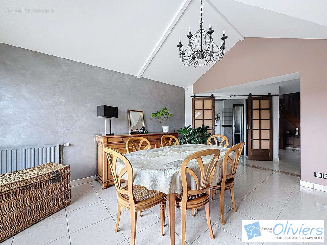 Maison à SAINT-REMY-LES-CHEVREUSE