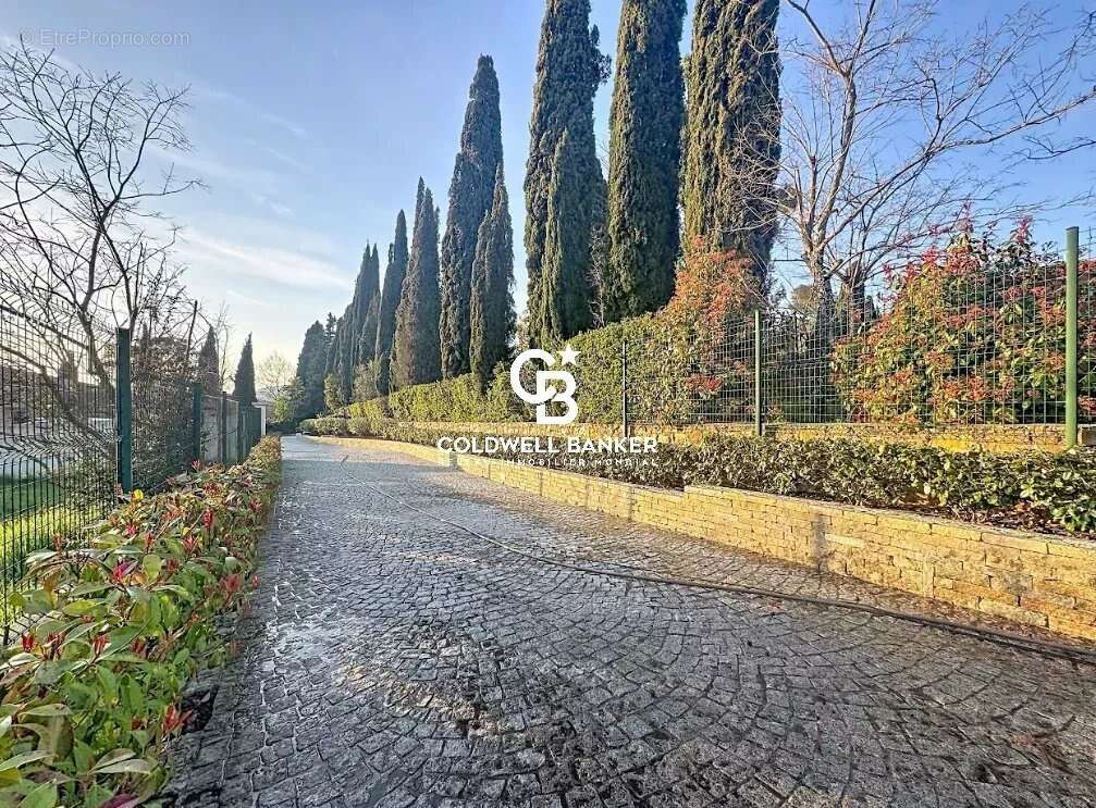 Maison à PUGET-SUR-ARGENS